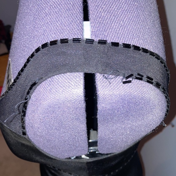 MAX AND CLEO stunning black fitted dress with low V-neck/back neck. Size 2. - Picture 10 of 12